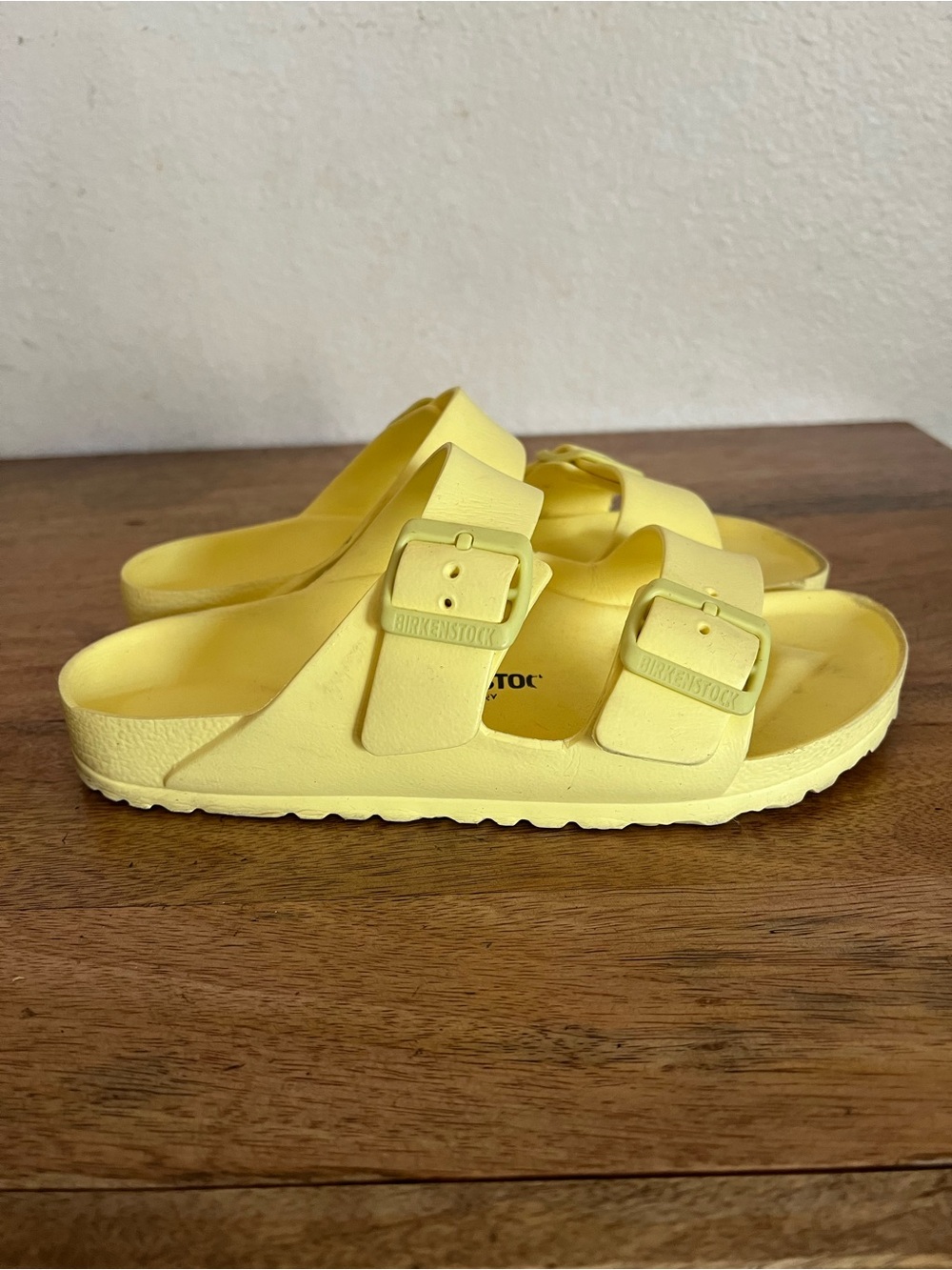 Birkenstock Arizona Essentials EVA Popcorn Sandals Size 38 7-7.5 Narrow Fit